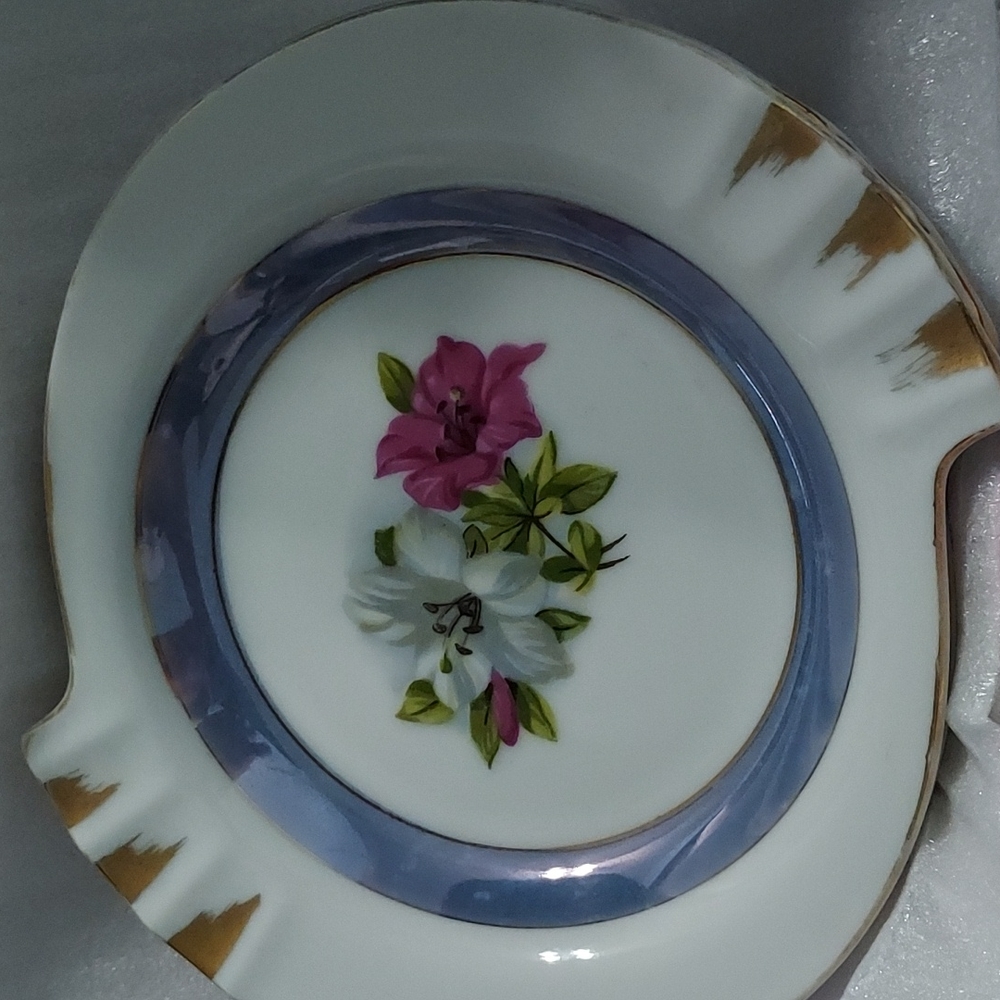 Vintage Porcelain Lusterware Floral Ashtray trimmed in Gold.6 inches Wide